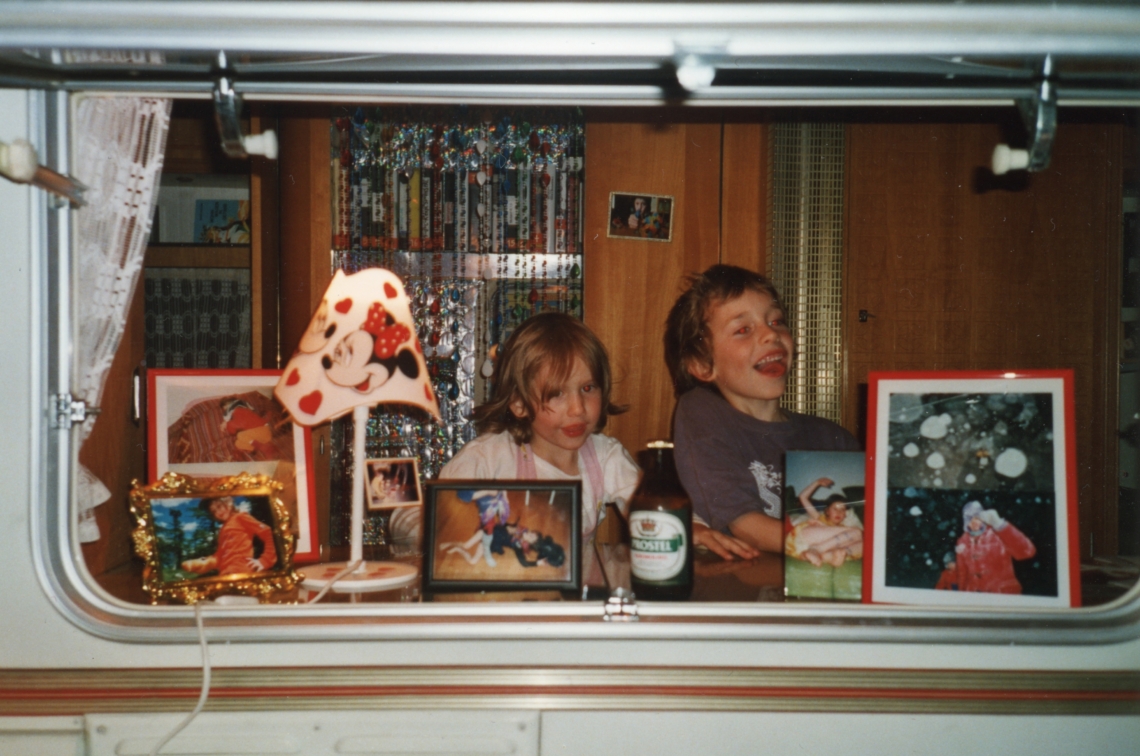 message salon Campingplatz mit der Familienbande, Pfingstweidstrasse, Zürich