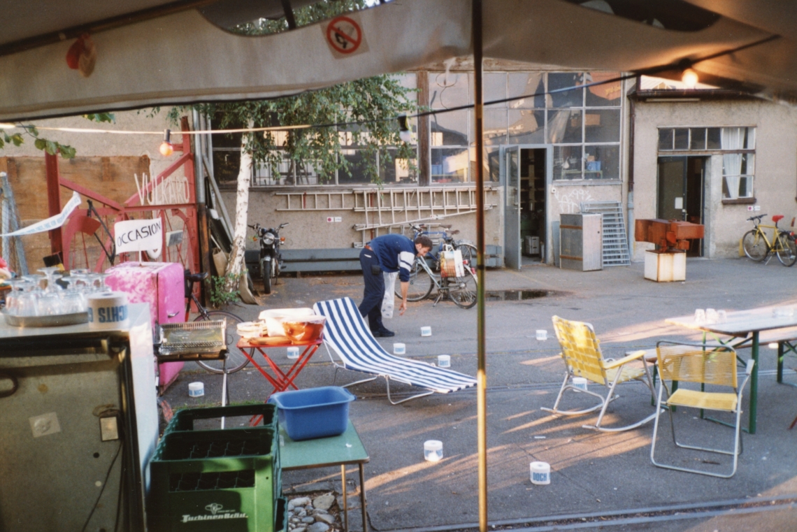 message salon Campingplatz mit Antonio Pate, Pfingstweidstrasse, Zürich