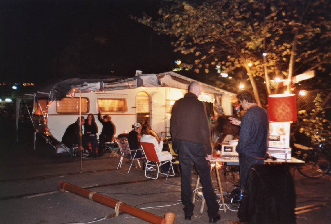 message salon Campingplatz mit Jörg Köppl, Pfingstweidstrasse, Zürich