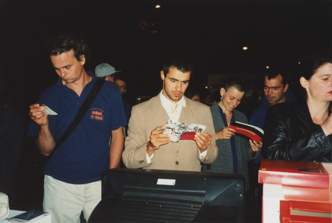 Vernissage message salon Publikation und message salon Museumsshop 23.8.98, Kunsthaus Zürich 