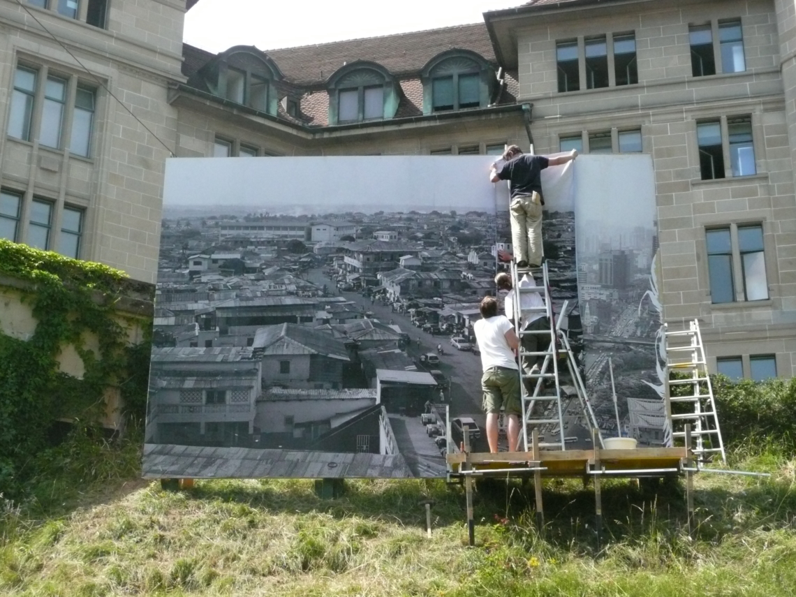 Christa Ziegler, Cities - (conversion from Shanghai, China to Accra, Ghana) a photo installation on the Uraniawiese Zurich 