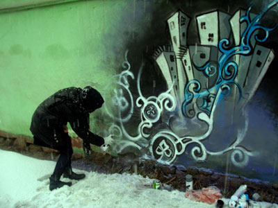 Shamsia Hassani, doing graffiti in a verry cold weather in Kabul, 2009-2013
