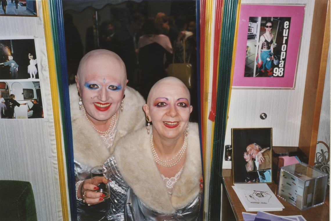 Esther Eppstein "message salon Wohnwagen 1998–2000", Vernissage, BüroFriedrich, Berlin