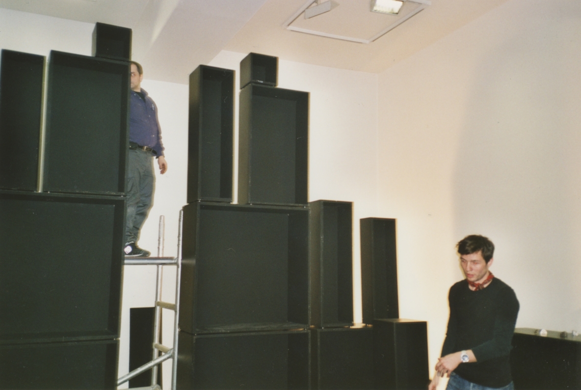 message salon in Paris, Aufbau mit Laurent Goei, Centre Culturel Suisse